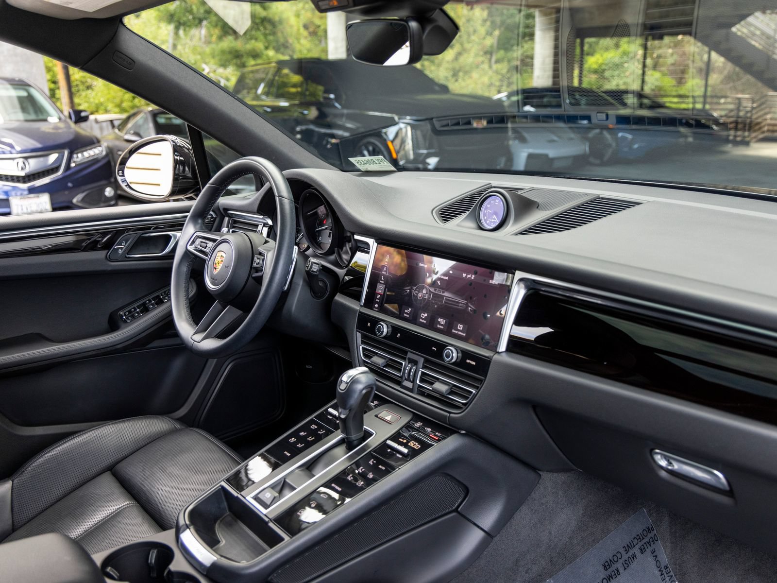 Certified 2023 Porsche Macan AWD/4WD image 61