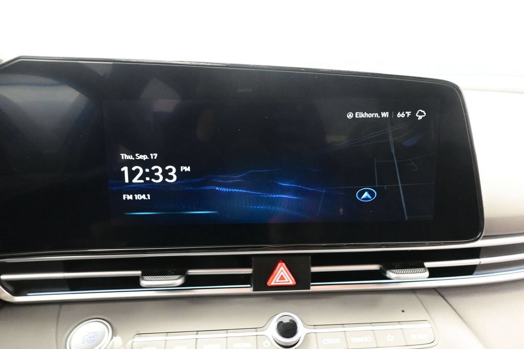 Used 2024 Hyundai Elantra SEL FWD image 36