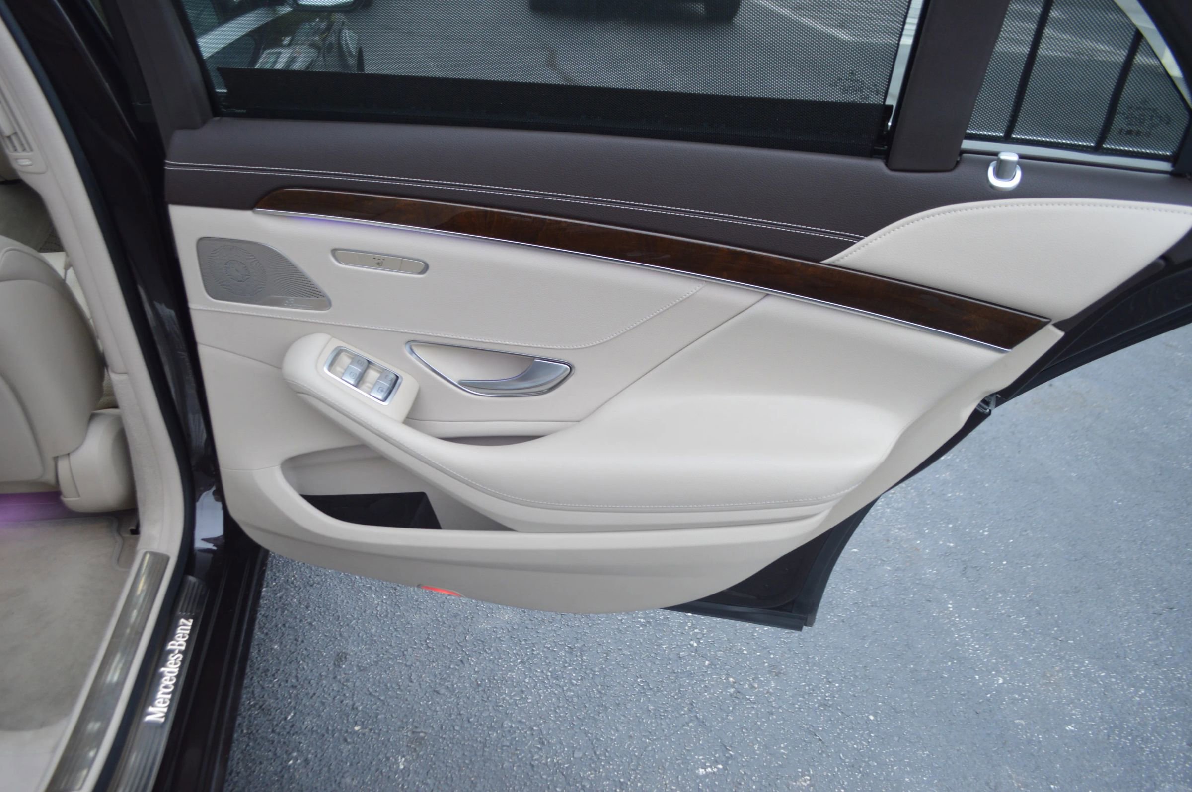 Used 2015 Mercedes-Benz S 550 4MATIC Sedan w/ Premium 1 Package image 30