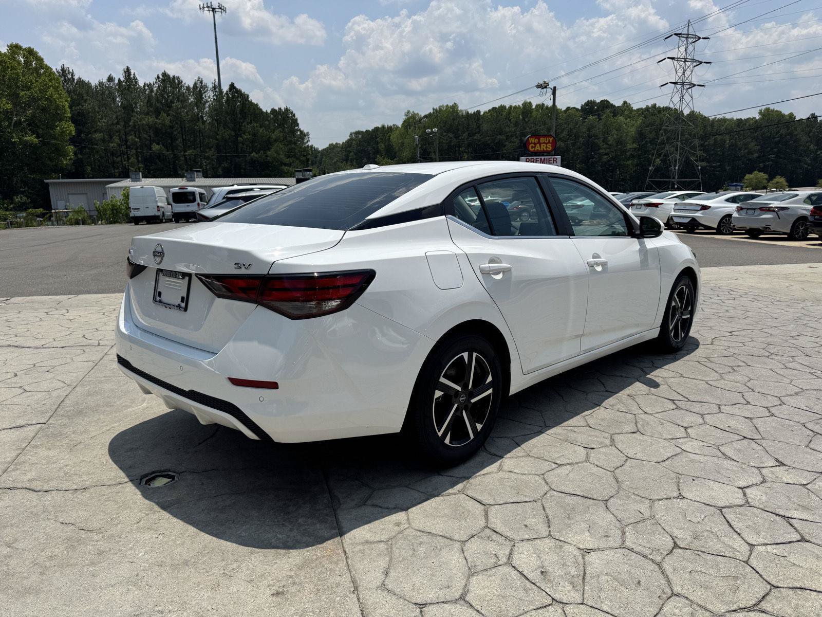Used 2024 Nissan Sentra SV FWD image 13