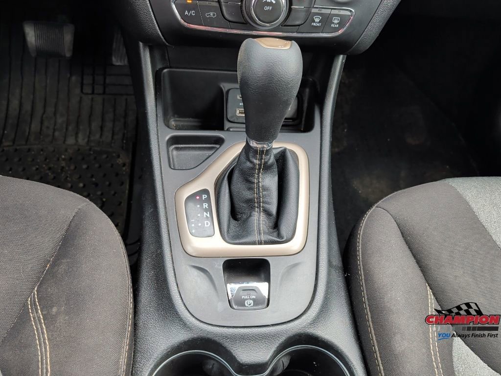 Used 2017 Jeep Cherokee Sport w/ Safety Group image 20