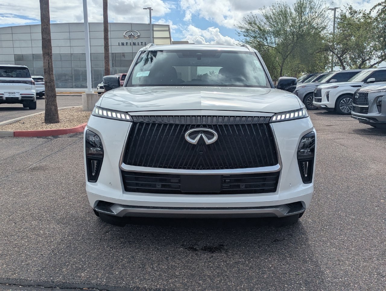 New 2027 INFINITI QX80 Luxe RWD image 8