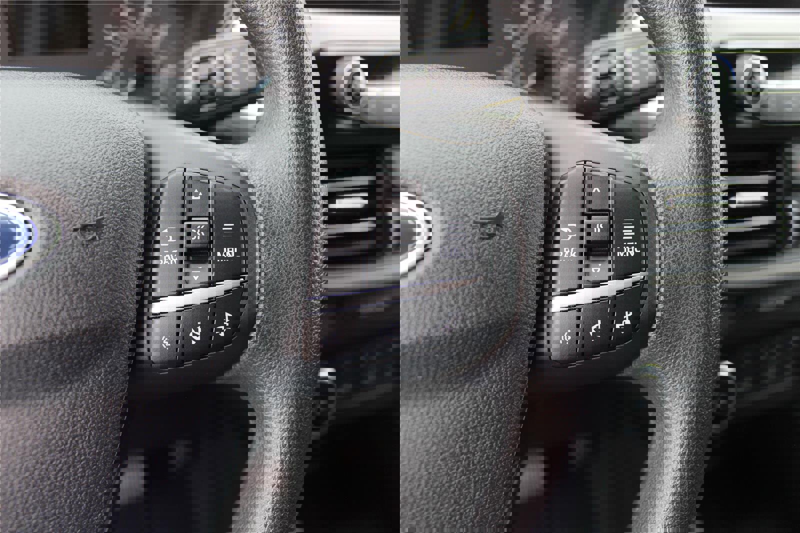 Used 2022 Ford Escape SE image 25