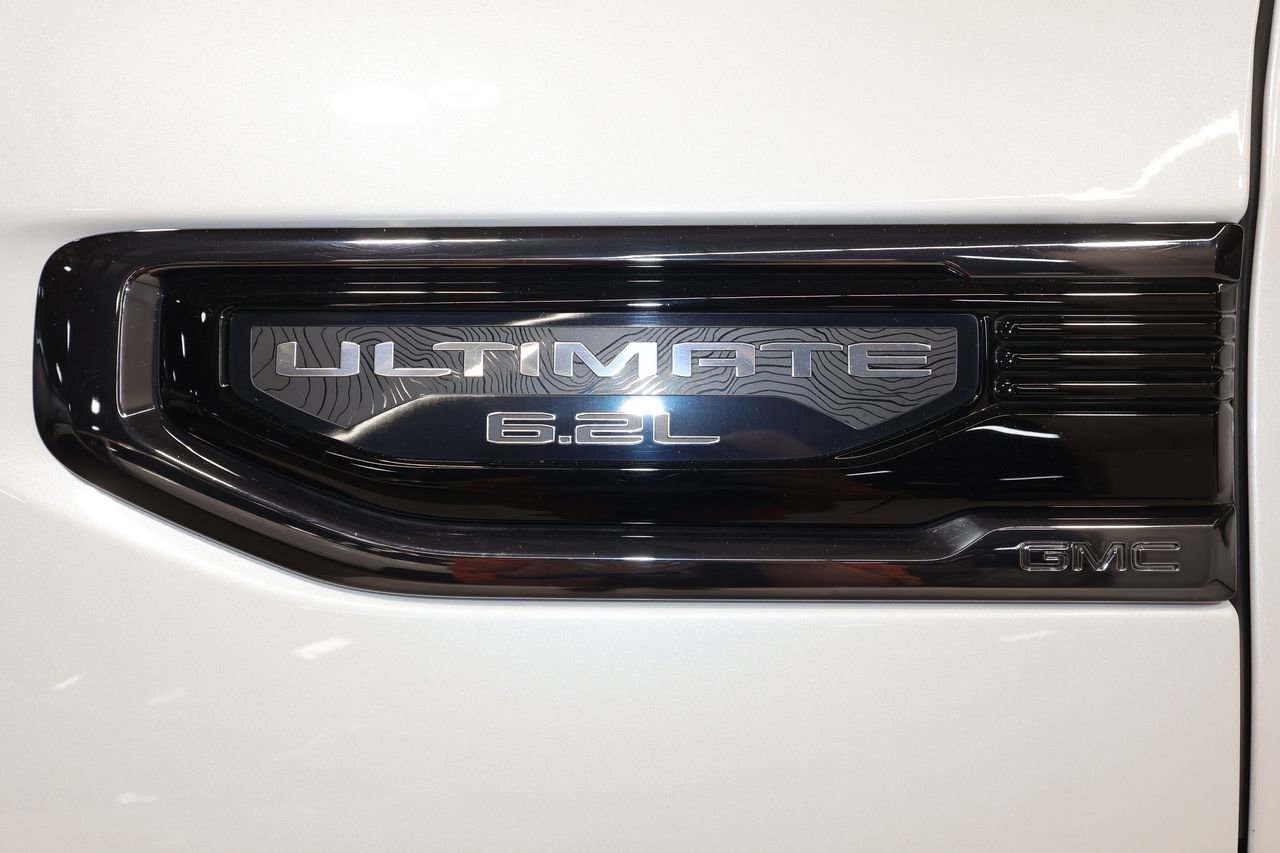 Used 2024 GMC Sierra 1500 Denali Ultimate AWD/4WD image 38