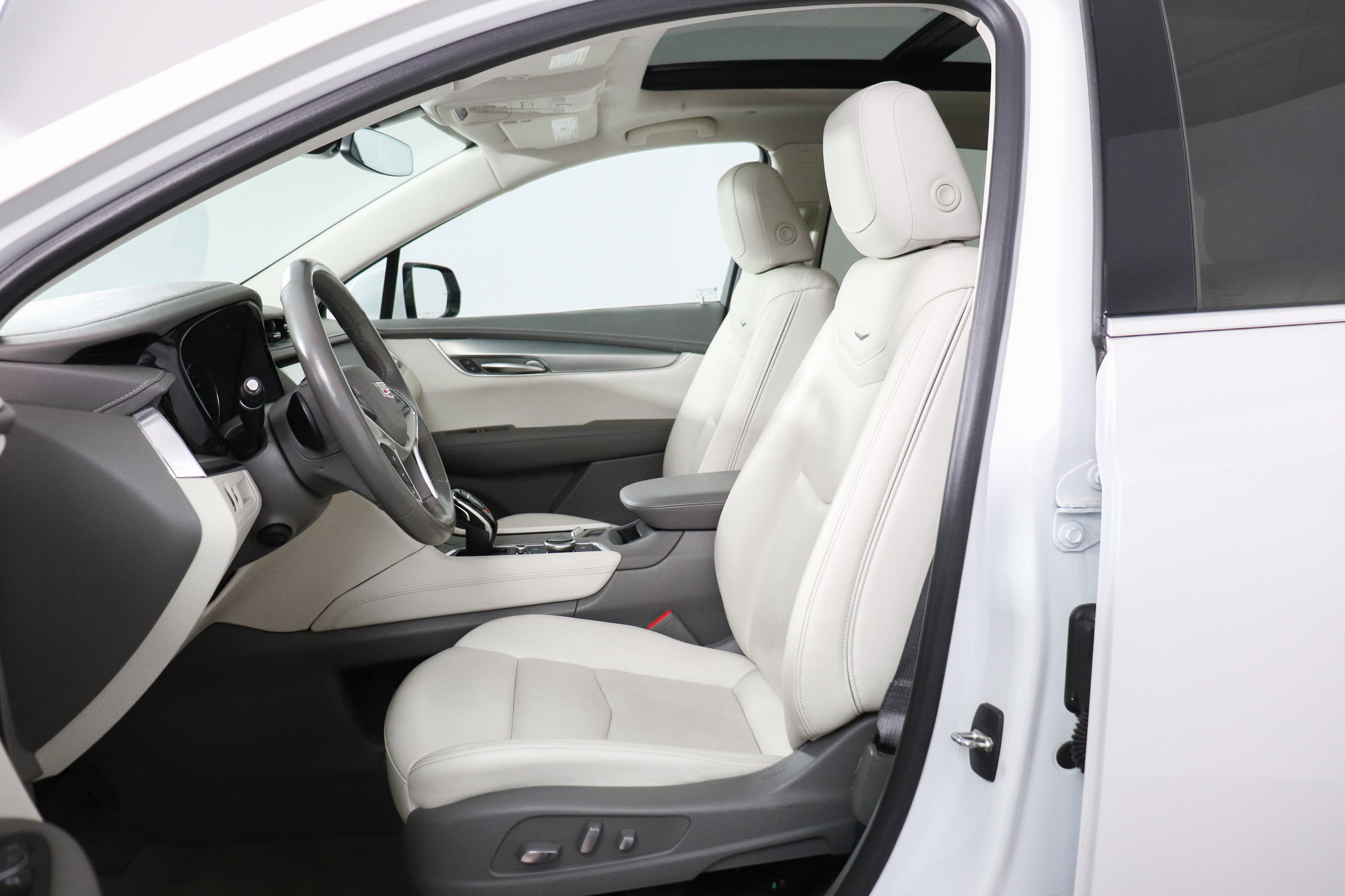 Used 2022 Cadillac XT5 Premium Luxury AWD/4WD image 12