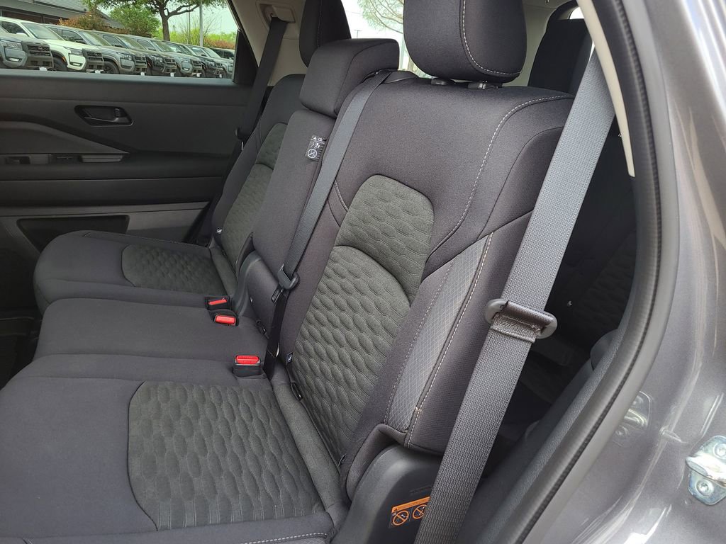 Certified 2024 Nissan Pathfinder SV image 11