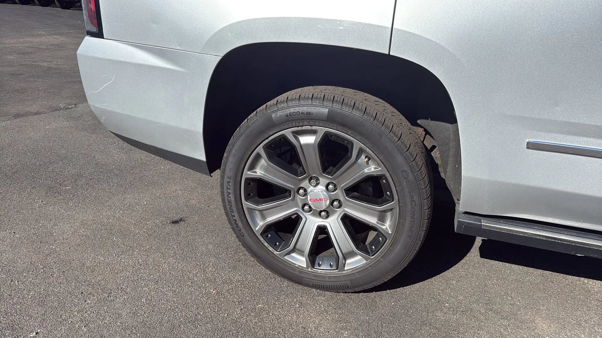 Used 2018 GMC Yukon Denali AWD/4WD image 18