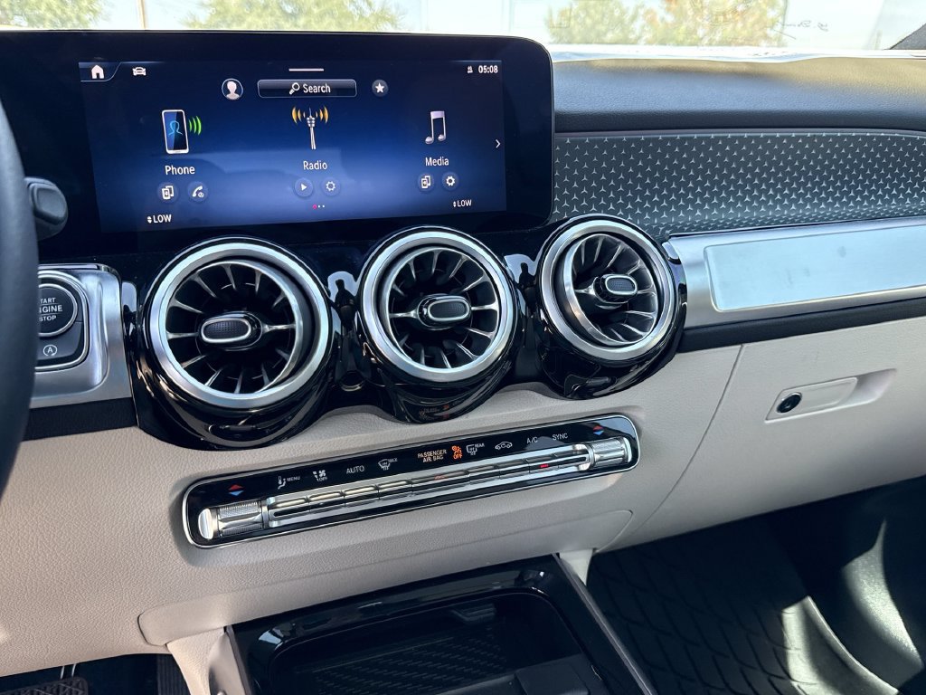 New 2026 Mercedes-Benz GLB 250 image 19