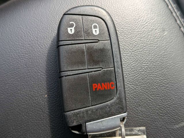 Used 2022 Jeep Grand Cherokee Laredo E RWD image 30