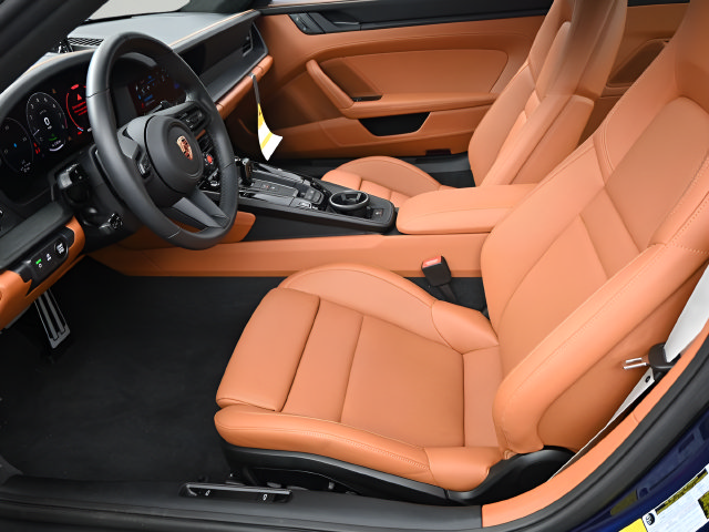 New 2025 Porsche 911 Carrera 4 GTS AWD/4WD image 6
