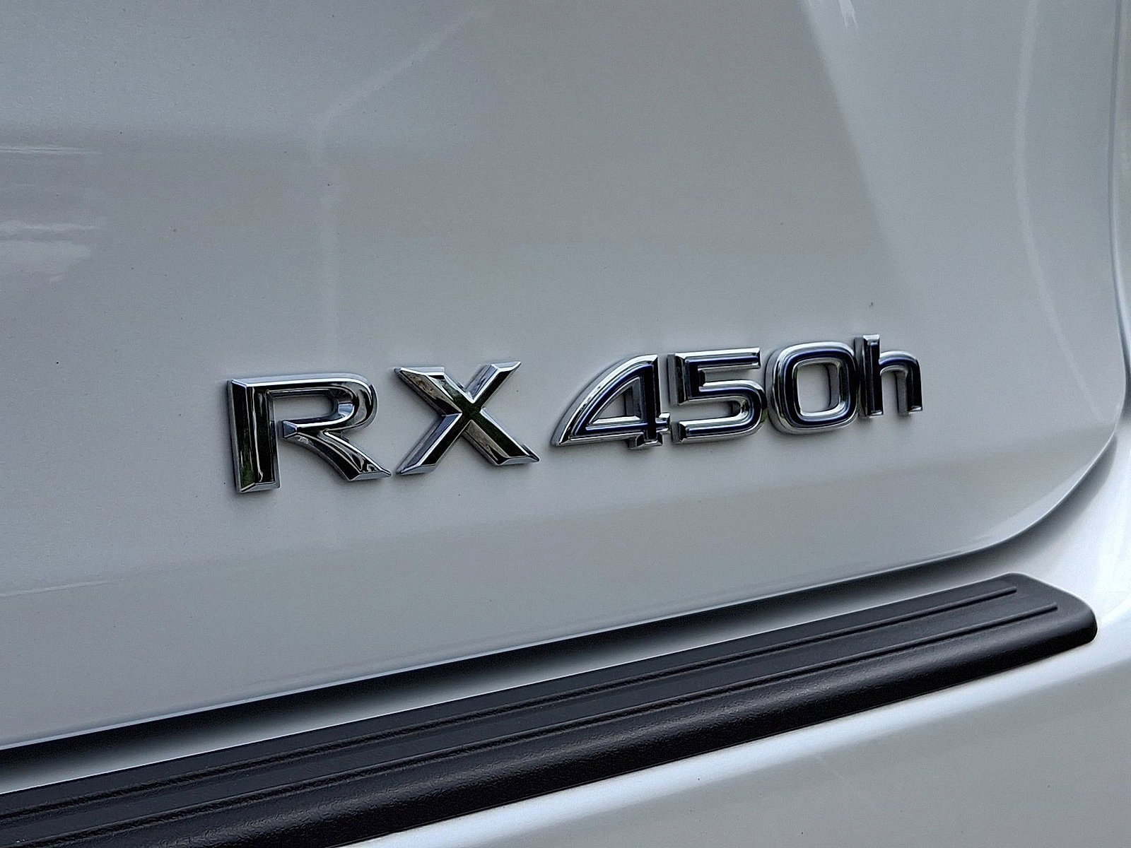 Used 2022 Lexus RX 450h AWD w/ Premium Package image 24