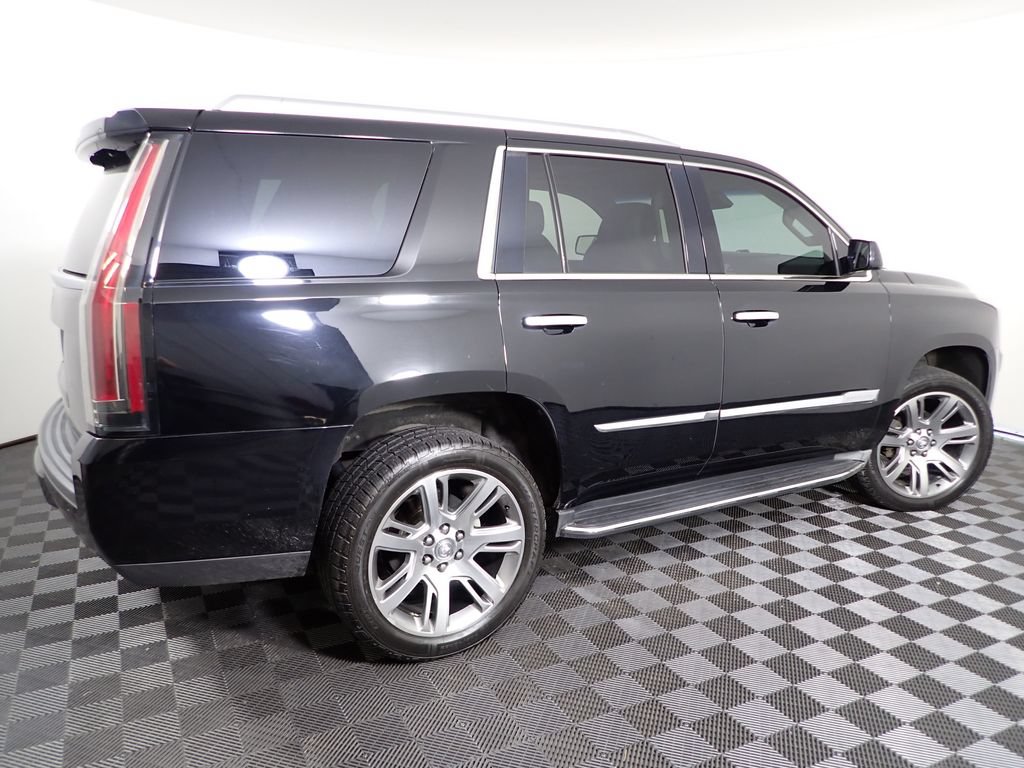 Used 2015 Cadillac Escalade Luxury AWD/4WD image 21