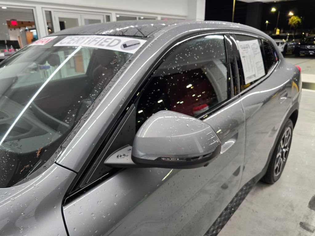 Used 2025 BMW X2 xDrive28i image 11