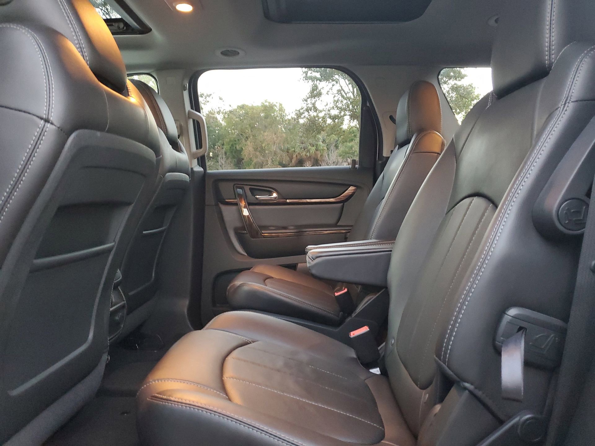 Used 2016 GMC Acadia Denali image 12