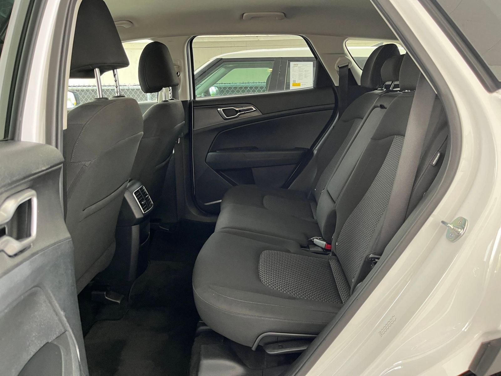 Used 2025 Kia Sportage LX image 36