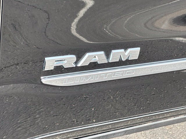 Used 2025 RAM 1500 Limited AWD/4WD image 11