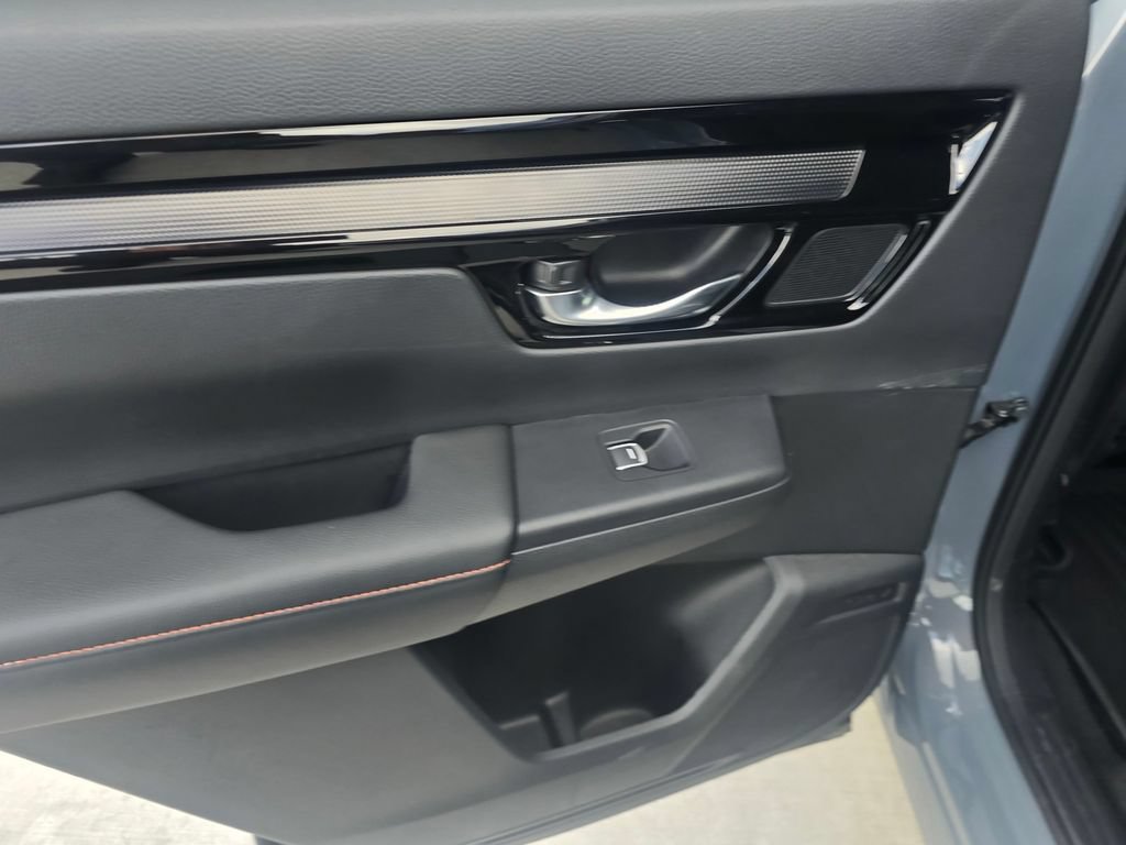 Used 2025 Honda CR-V Sport Touring image 13