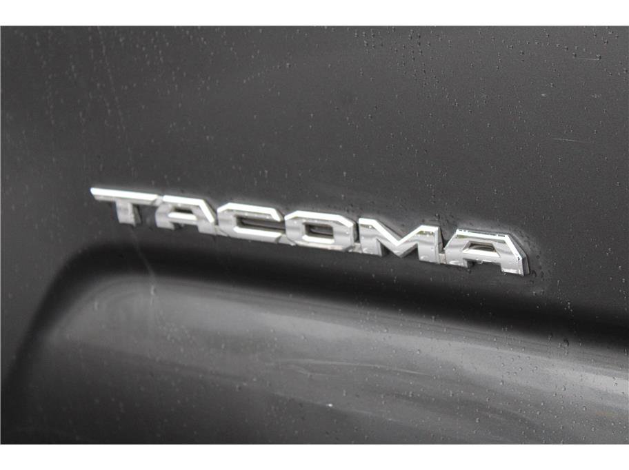 Used 2017 Toyota Tacoma TRD Off-Road w/ Premium & Technology Package image 35