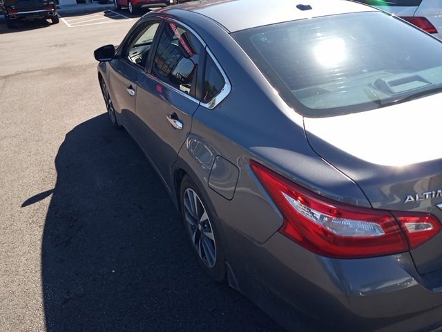 Used 2017 Nissan Altima 2.5 SL w/ 2.5 Technology Package image 13