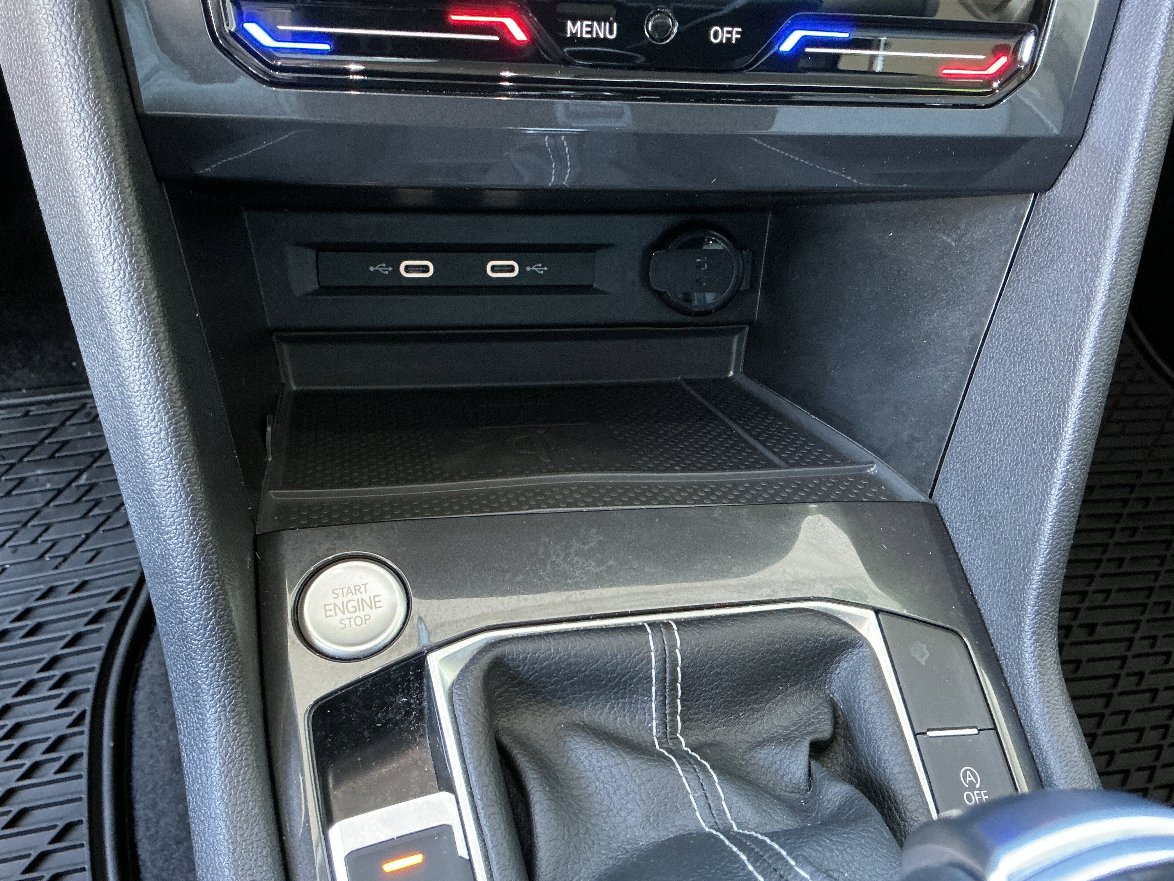 Used 2023 Volkswagen Tiguan SE image 27