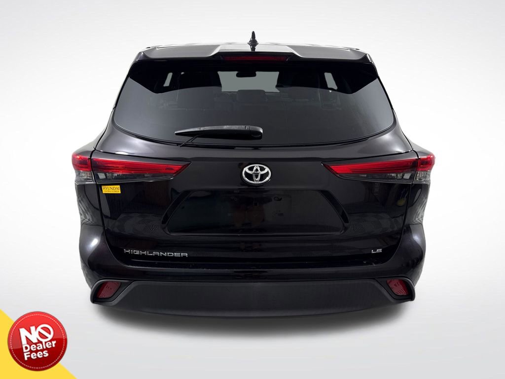 Used 2020 Toyota Highlander LE image 5