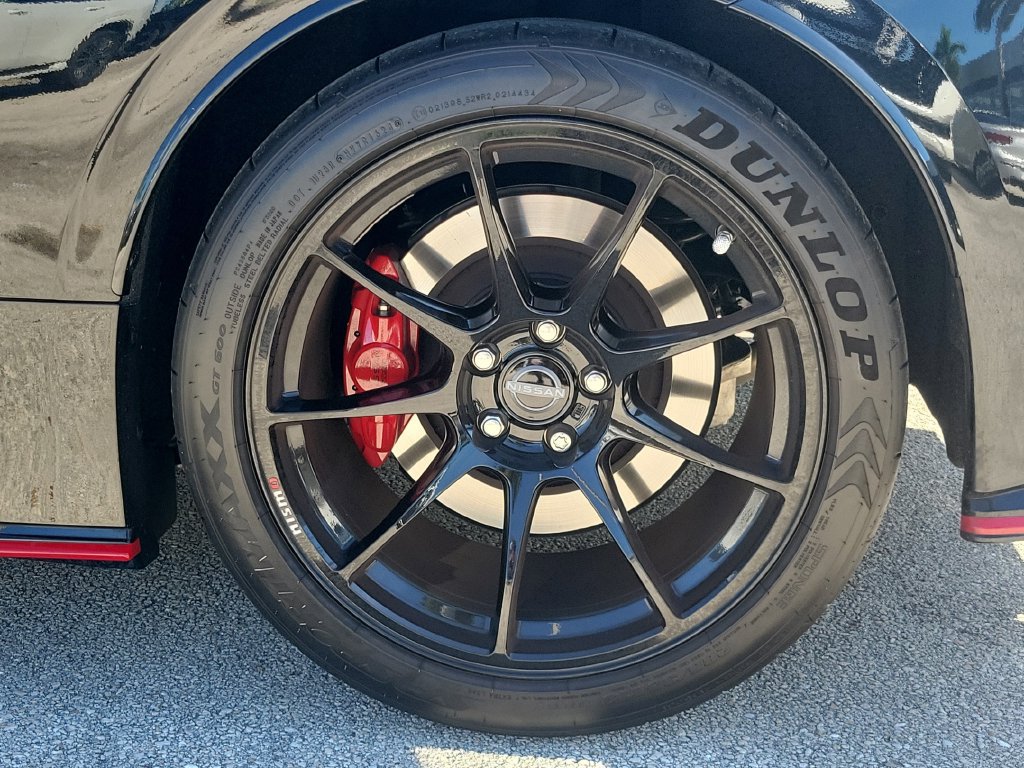 Certified 2024 Nissan Z Performance w/ Floor Mat Package RWD image 13