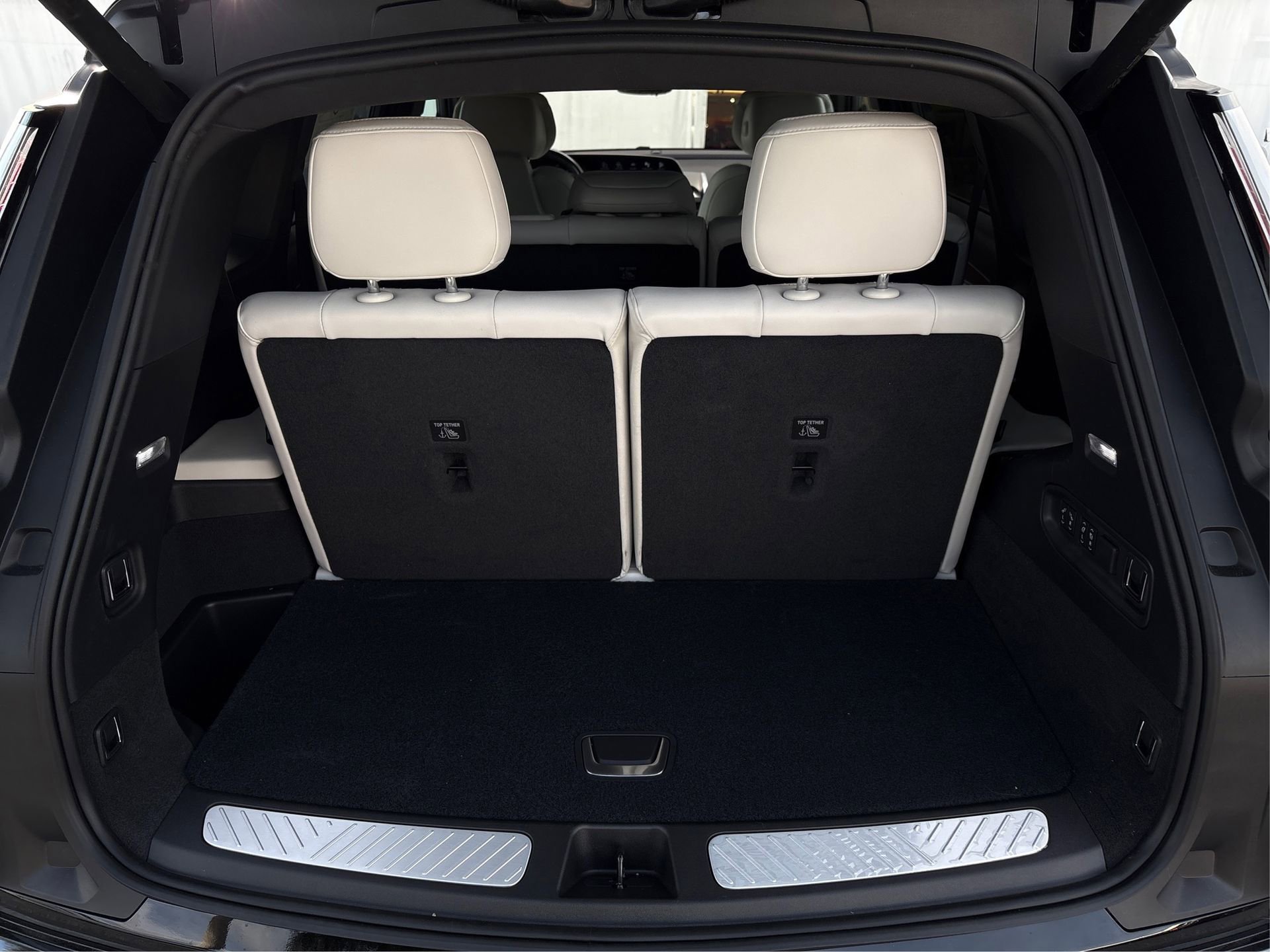 New 2026 Cadillac Vistiq Sport image 11