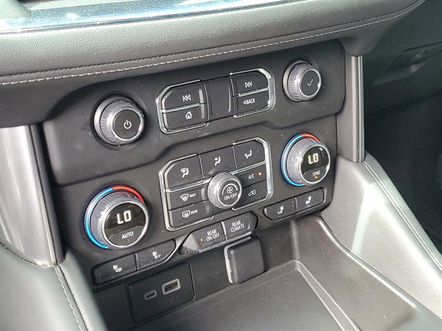 Used 2024 Chevrolet Suburban Z71 w/ Luxury Package image 50