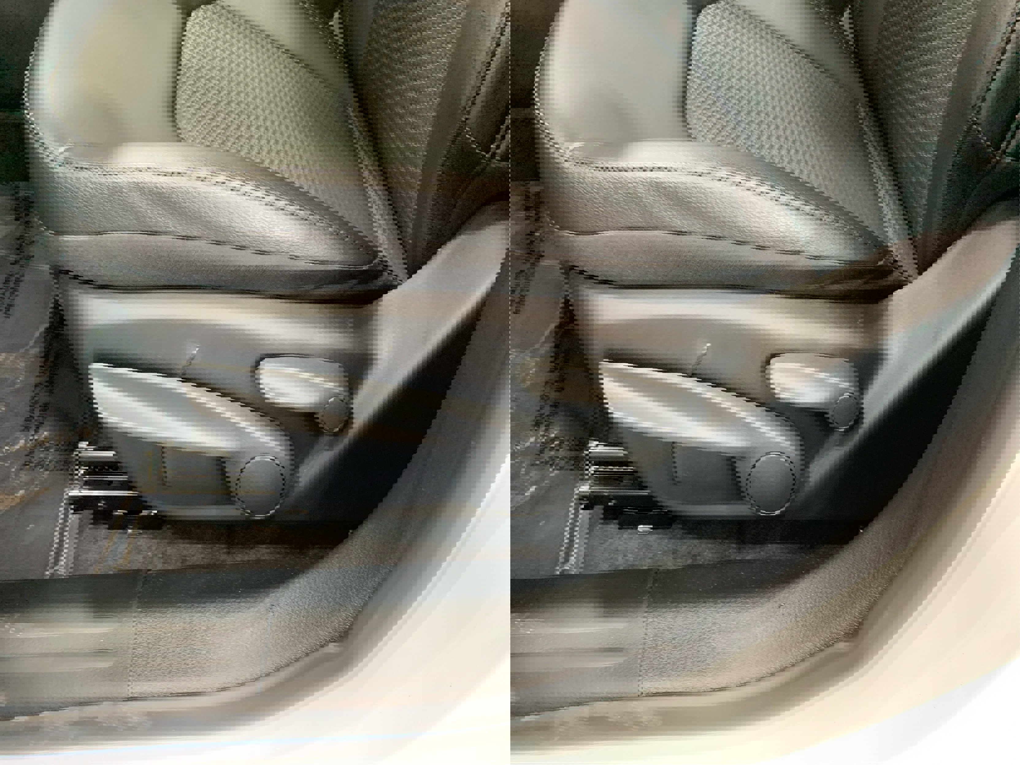 New 2026 Jeep Compass Latitude image 17