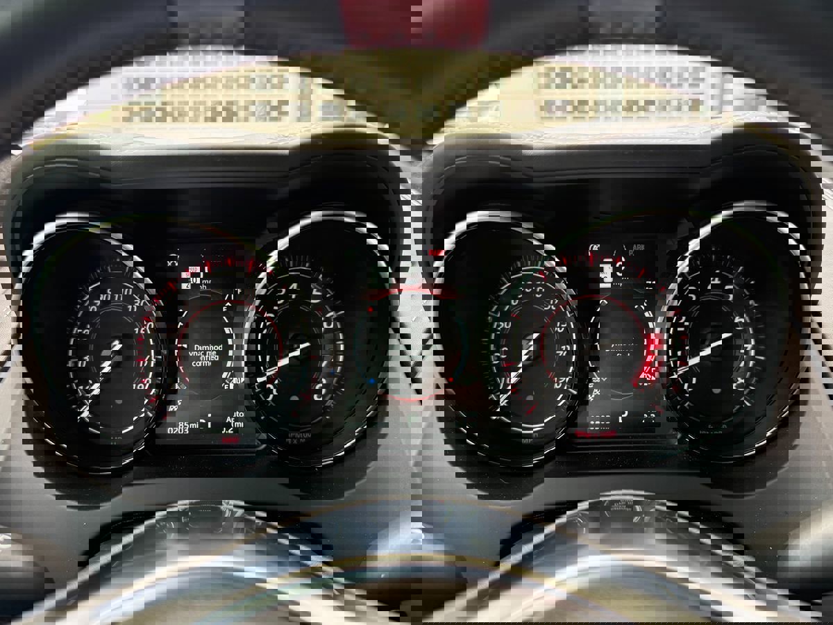 Used 2020 Jaguar F-TYPE Checkered Flag image 19