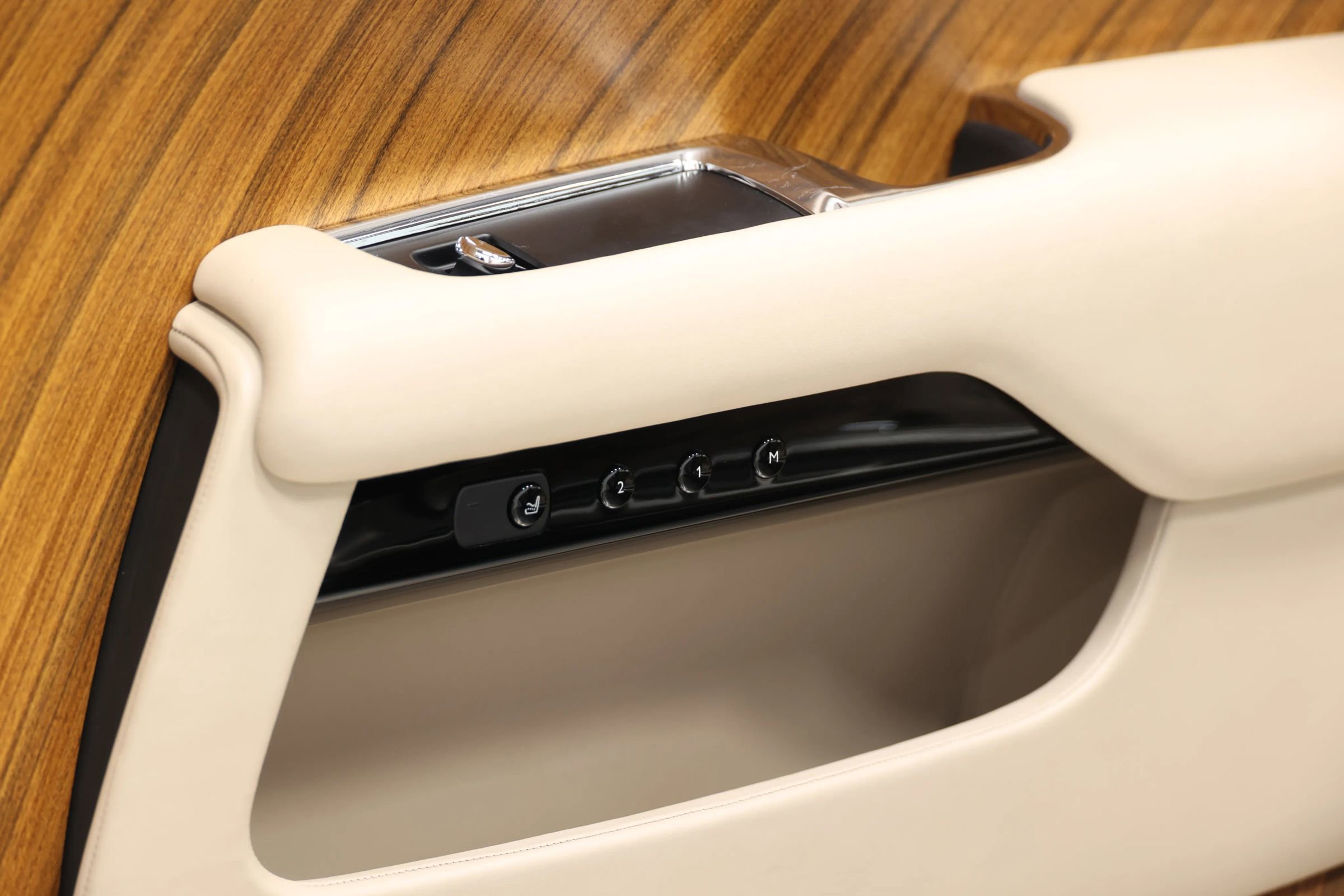 Used 2014 Rolls-Royce Wraith image 83