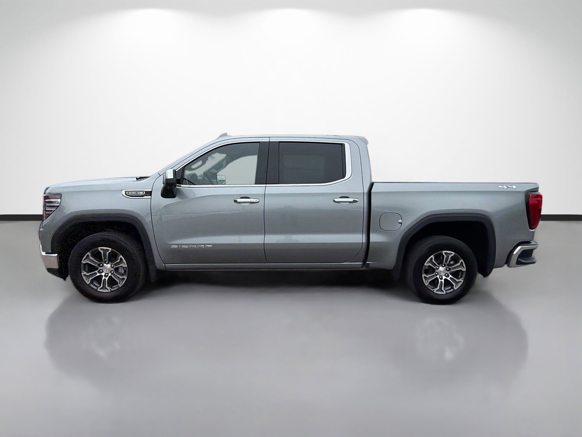 Used 2025 GMC Sierra 1500 SLT image 6