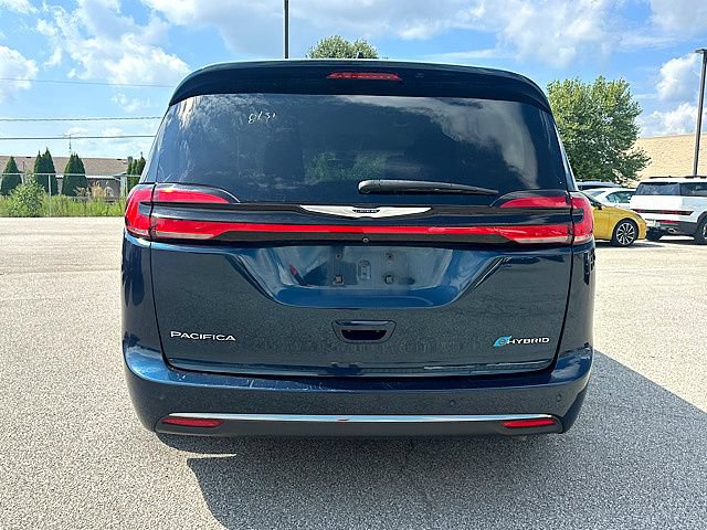 Used 2023 Chrysler Pacifica Touring-L FWD image 5