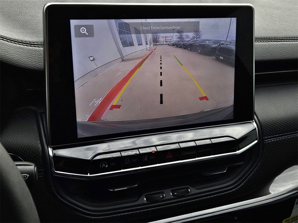 New 2026 Jeep Compass Latitude image 18