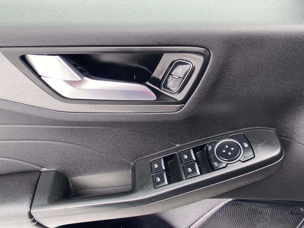 Used 2024 Ford Escape SE image 14