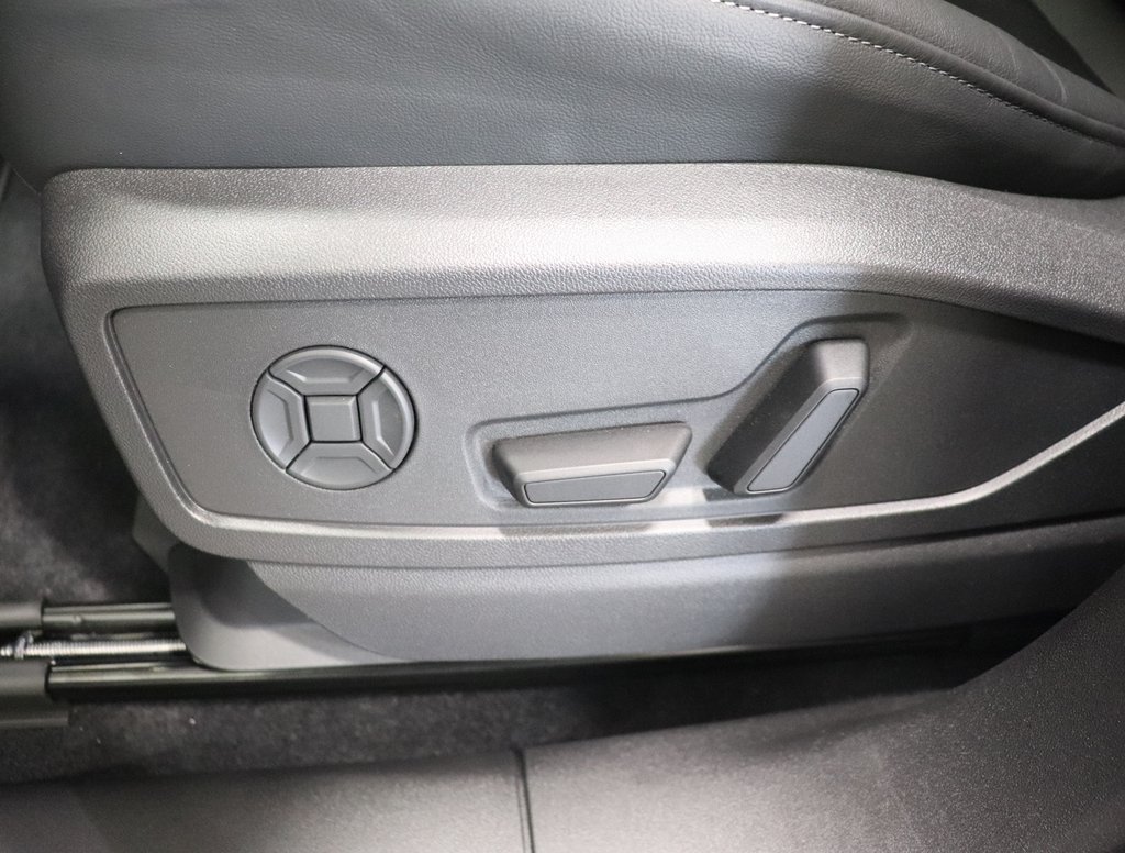 Used 2025 Audi Q5 Premium w/ Convenience Package AWD/4WD image 14