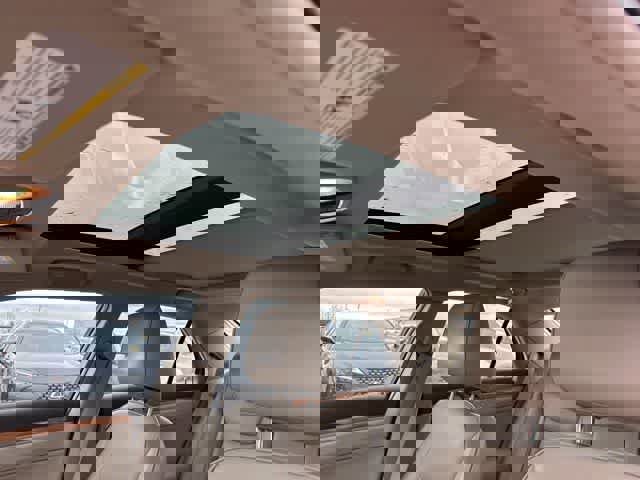 Used 2013 Chrysler 300 C w/ Beats Audio Group image 8