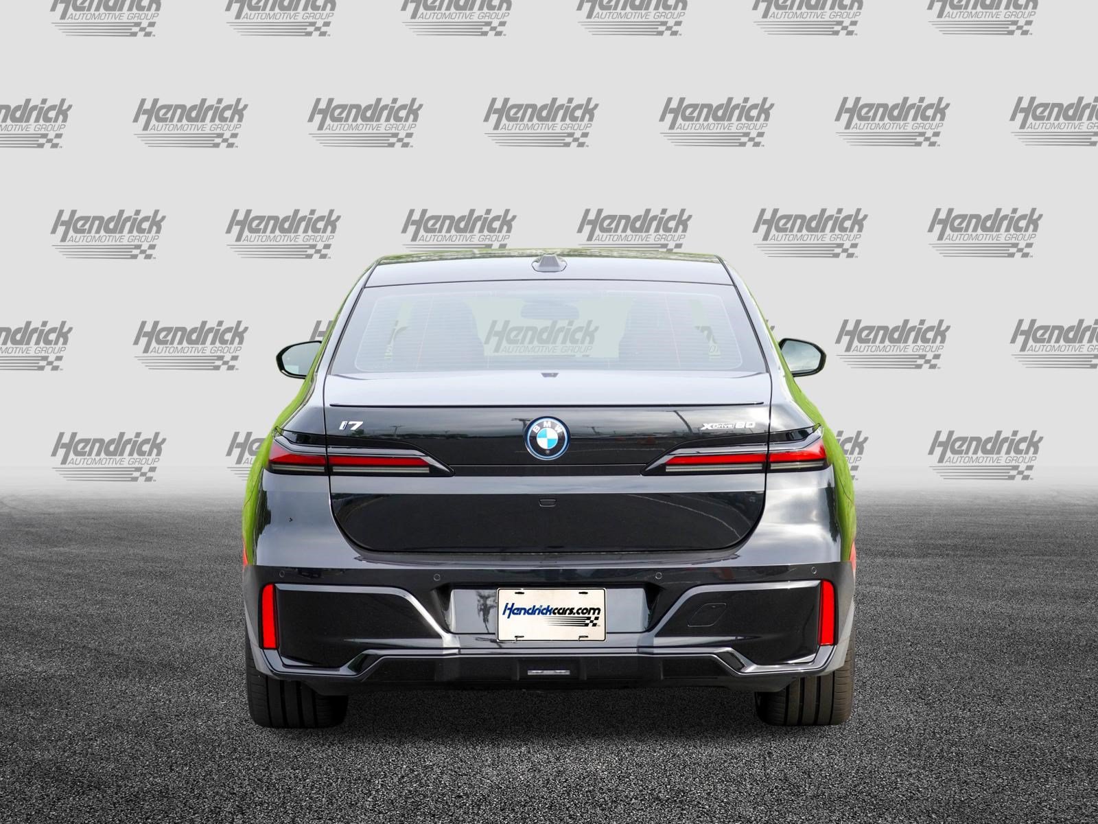 Used 2024 BMW i7 xDrive60 w/ Executive Package AWD/4WD image 7