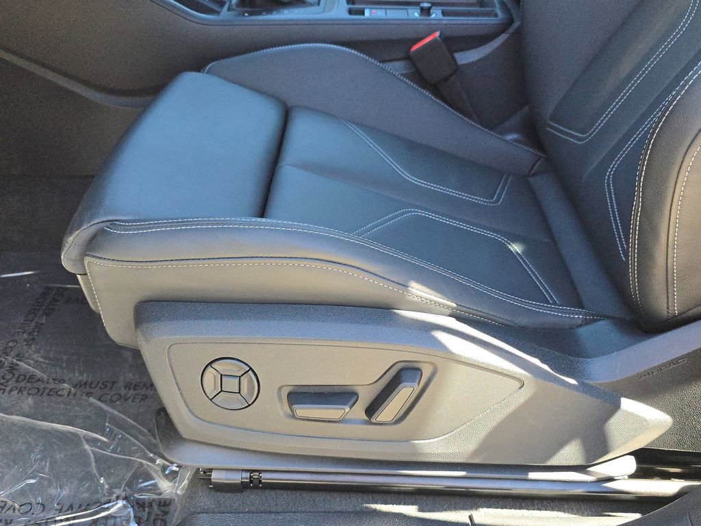 Certified 2025 Audi Q3 2.0T Premium w/ Convenience Package image 17