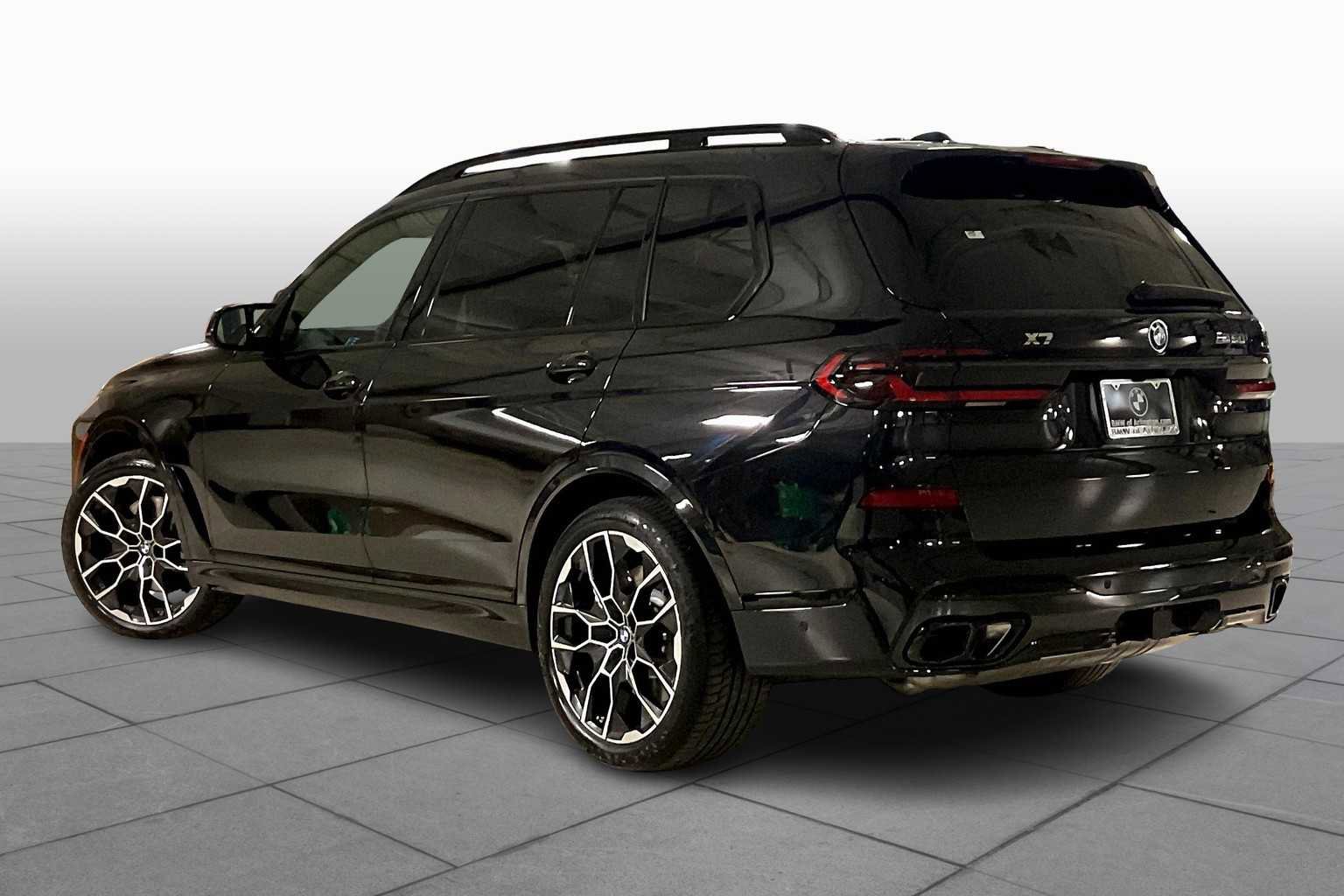 New 2026 BMW X7 M60i image 12