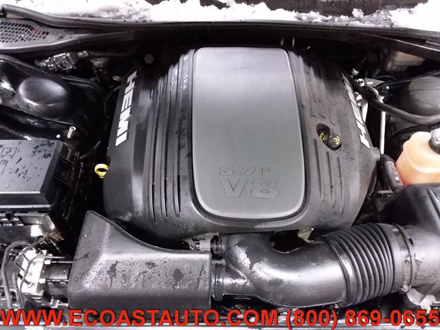 Used 2013 Dodge Challenger R/T Plus RWD image 9