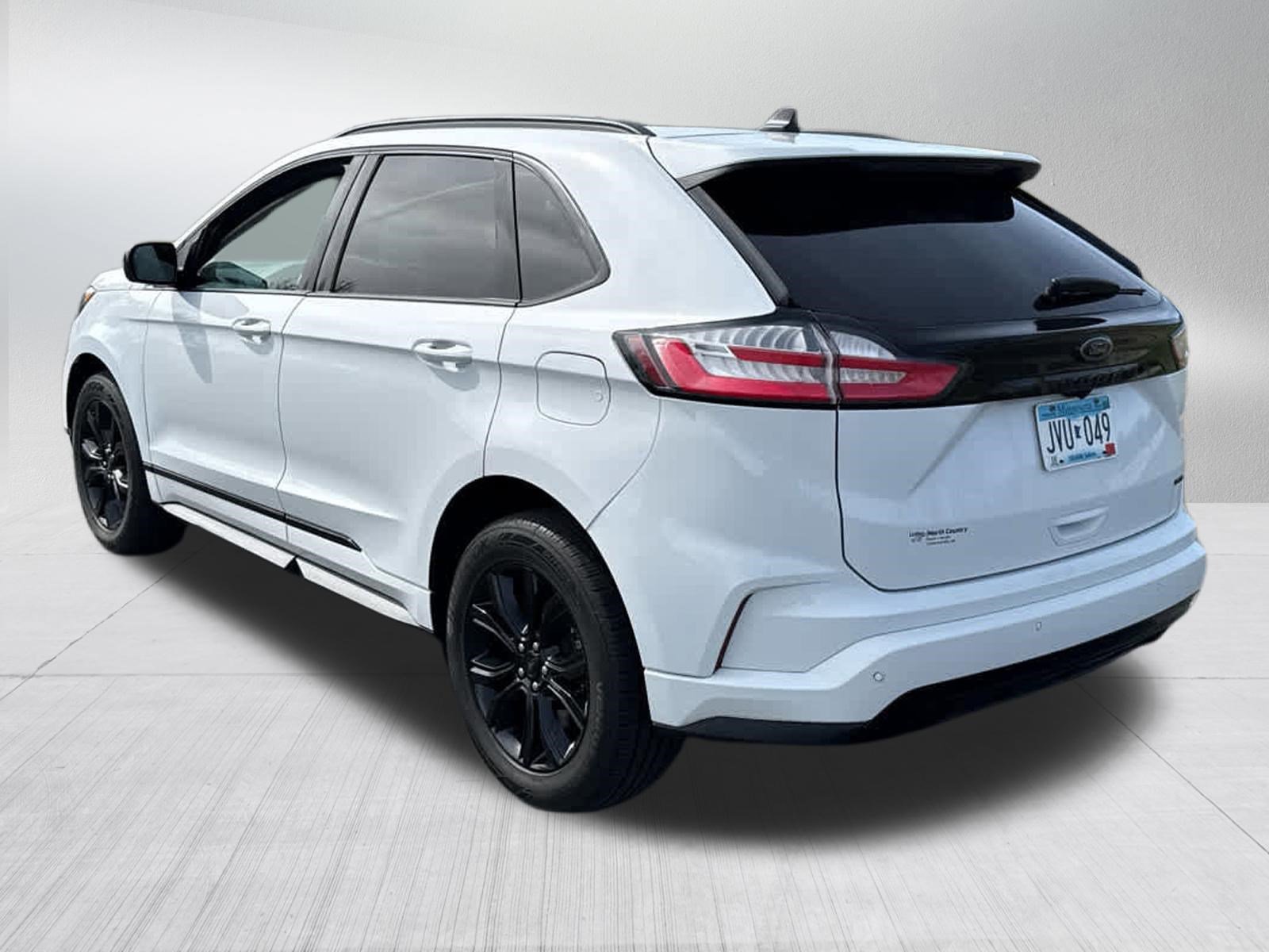 Used 2022 Ford Edge SE w/ Black Appearance Package AWD/4WD image 8