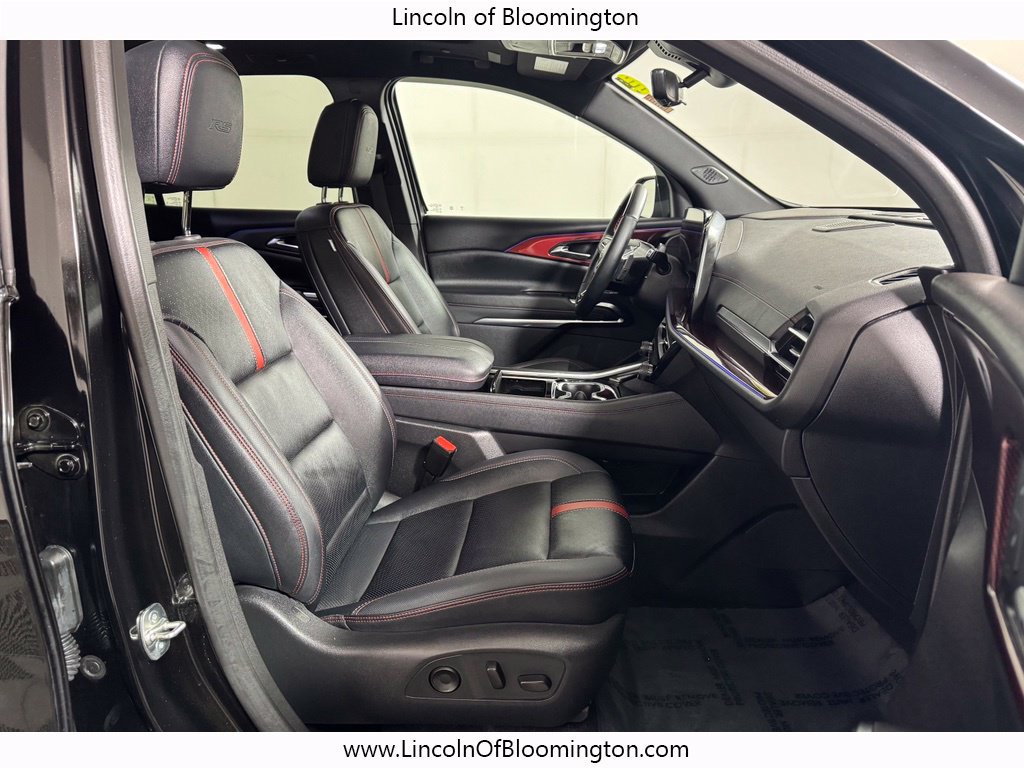 Used 2024 Chevrolet Traverse RS w/ LPO, Floor Liner Package AWD/4WD image 13