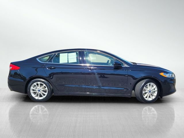 Certified 2020 Ford Fusion SE image 3
