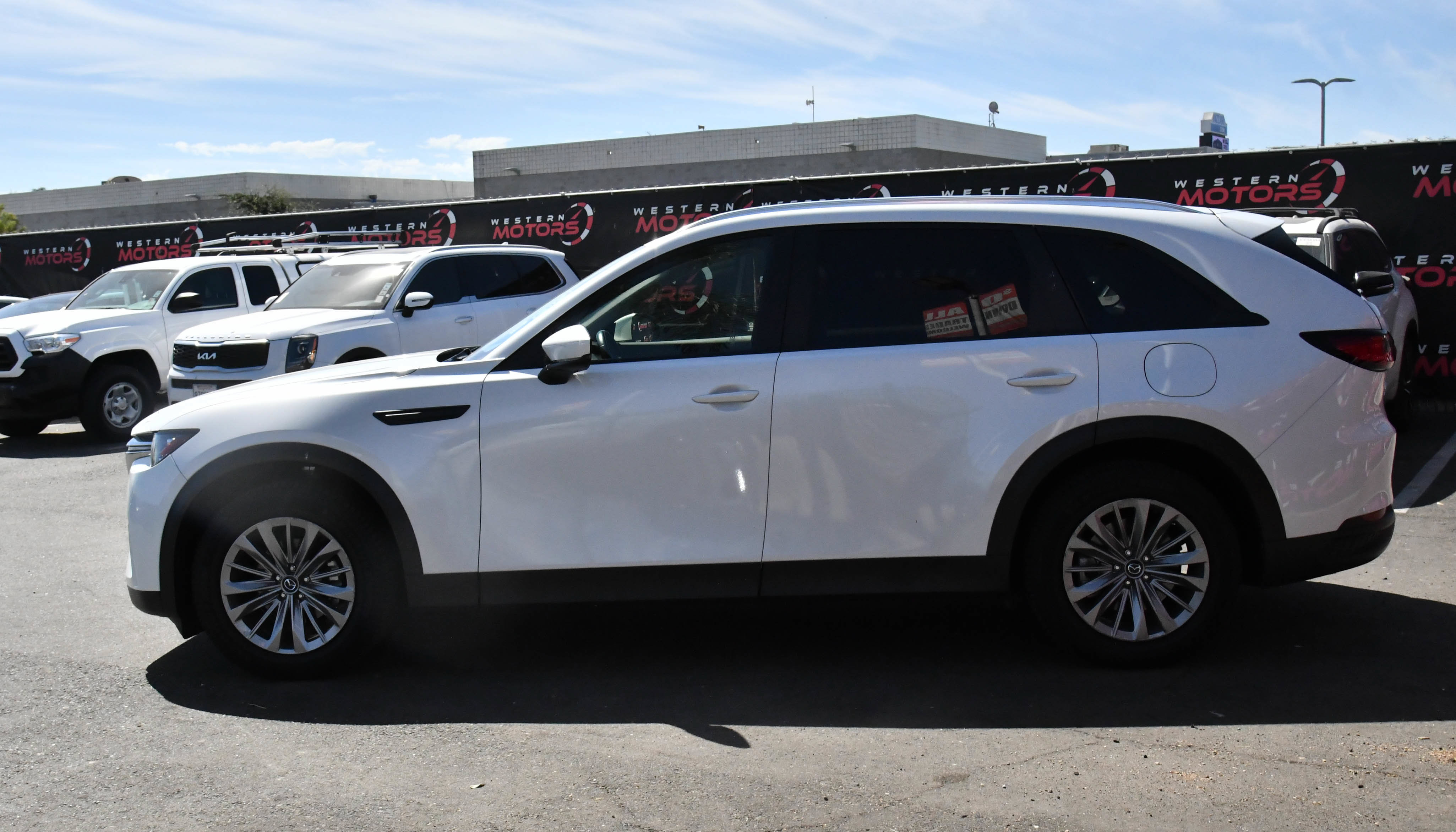 Used 2024 MAZDA CX-90 3.3 Turbo w/ Select Package AWD/4WD image 4