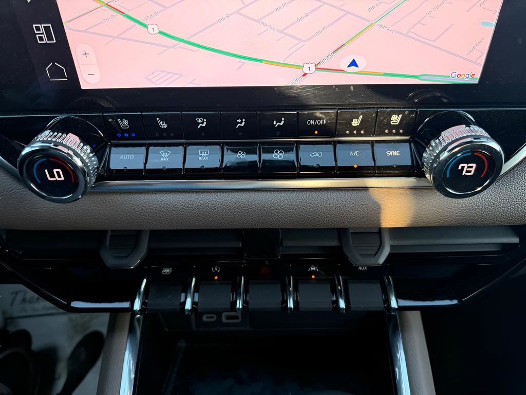 Used 2023 GMC Canyon Denali image 21