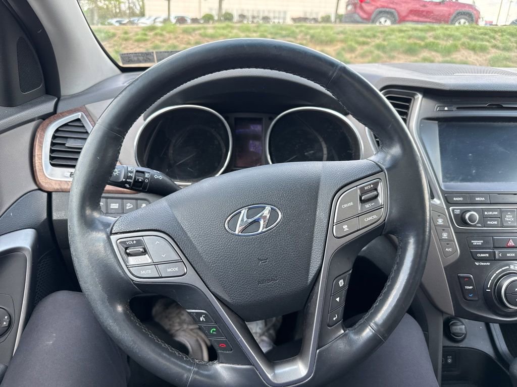 Used 2017 Hyundai Santa Fe Limited AWD/4WD image 15