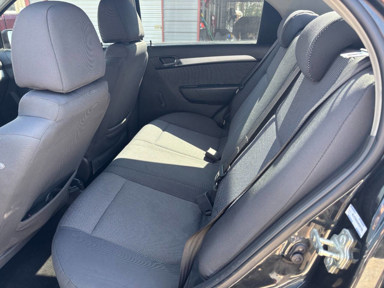 Used 2011 Chevrolet Aveo LT image 9