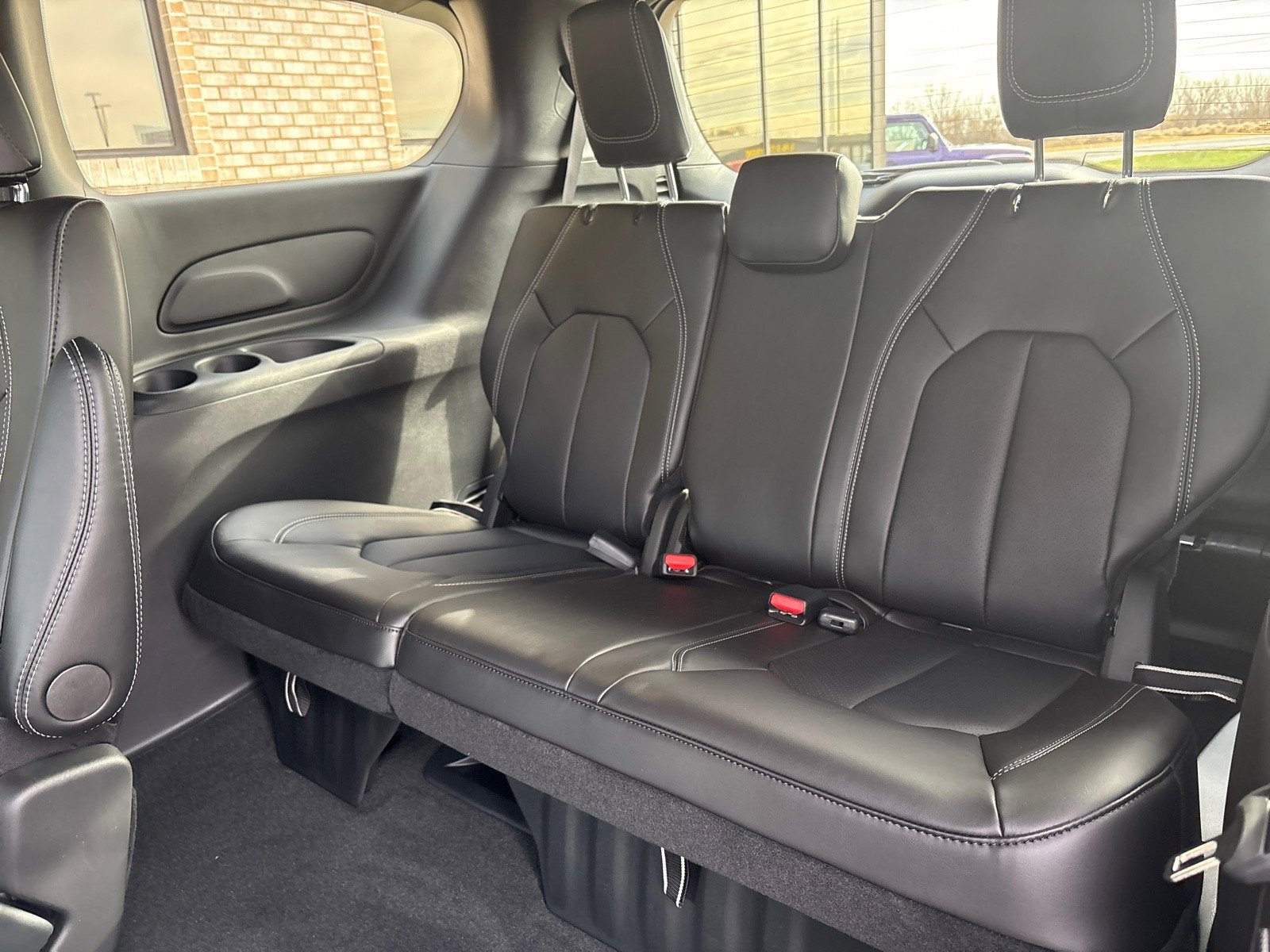 New 2026 Chrysler Pacifica Select w/ S Appearance Package image 5