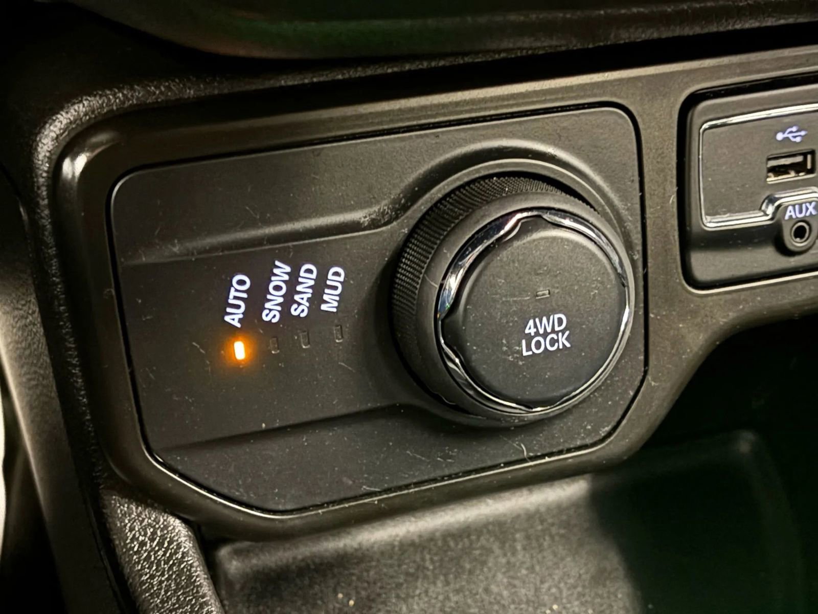 Used 2022 Jeep Renegade Altitude image 45